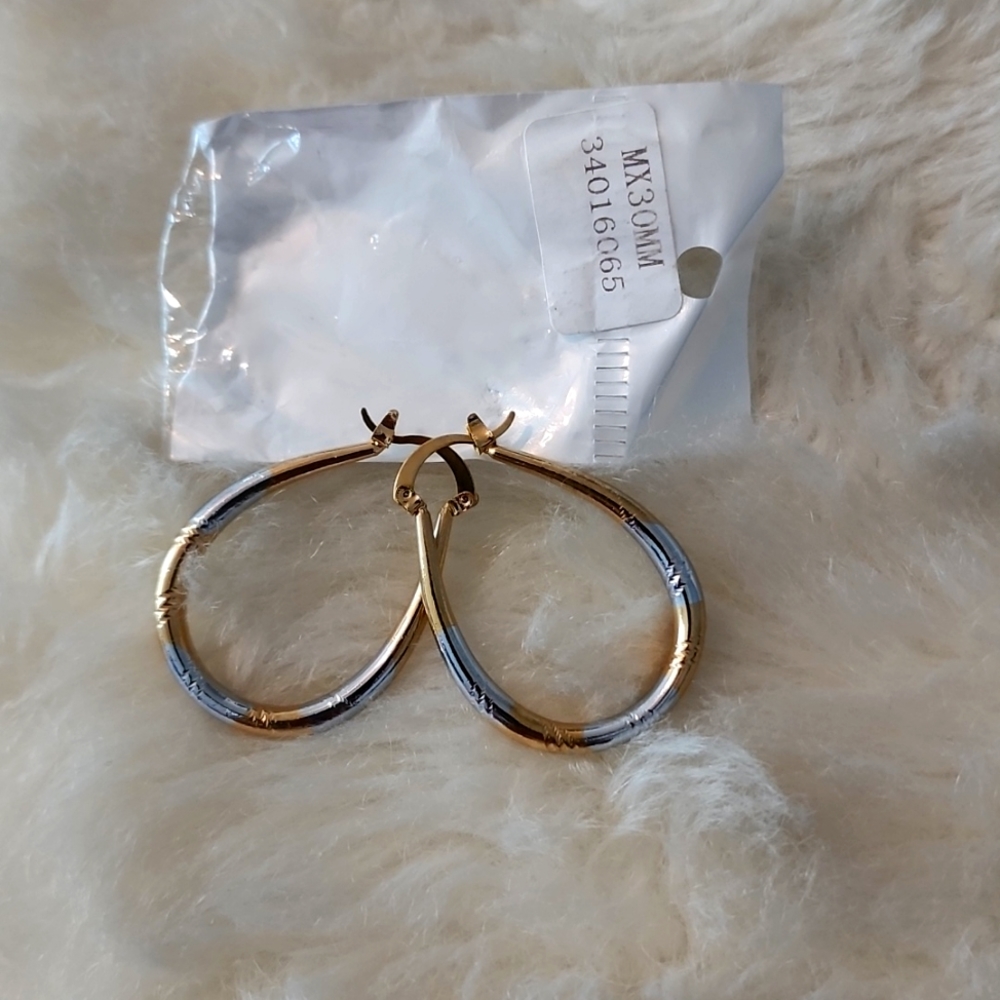 Women earing
